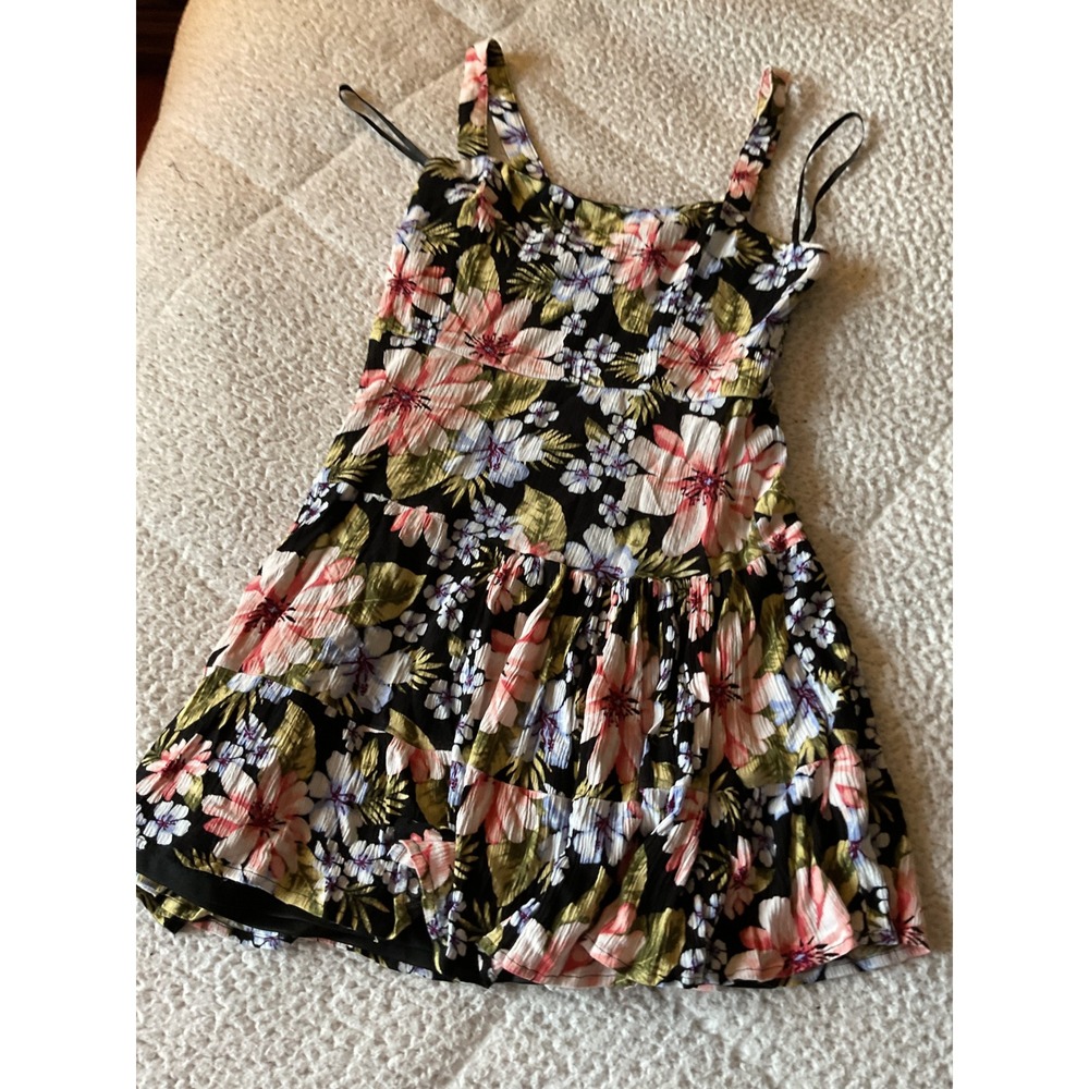 Forever 21 Floral Mini Dress Womens Medium Black Excellent Smocked Tiered‎ Tank